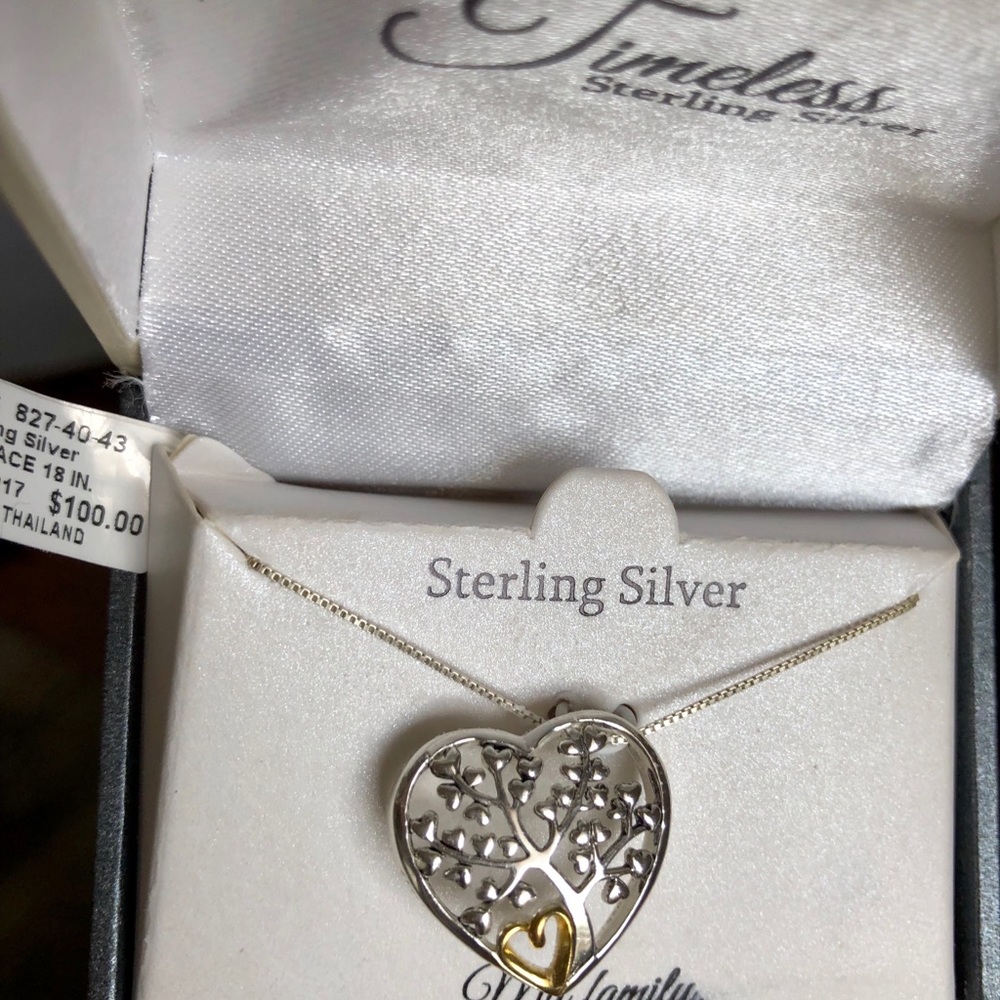 🆕SALE🎄🌟Timeless Sterling (925) 18” - necklace - Picture 5 of 8
